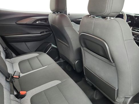 Used 2025 Chevrolet TrailBlazer LT AWD/4WD image 36