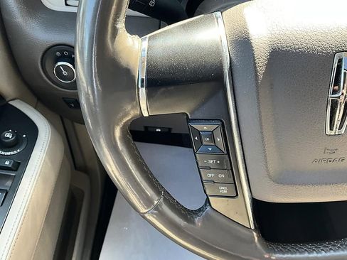 Used 2015 Lincoln Navigator L 4WD image 31
