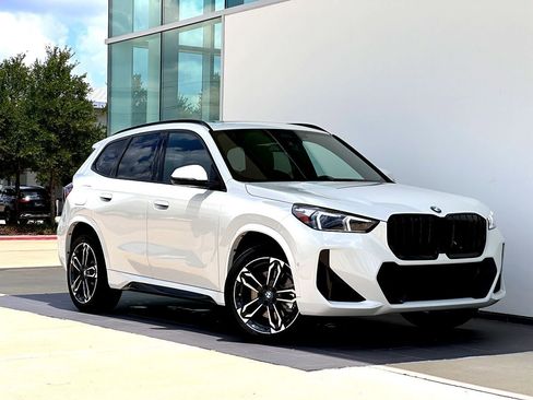 New 2025 BMW X1 xDrive28i w/ Technology Package image 1