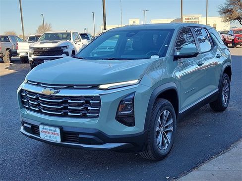 New 2026 Chevrolet Equinox LT w/ Convenience Package II image 1