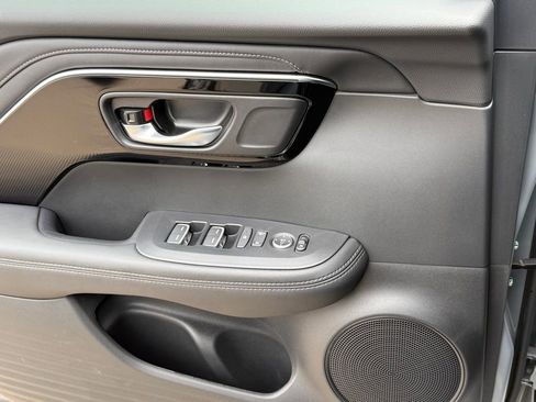 Certified 2025 Acura ADX FWD image 35