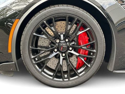Used 2018 Chevrolet Corvette Z06 RWD image 8