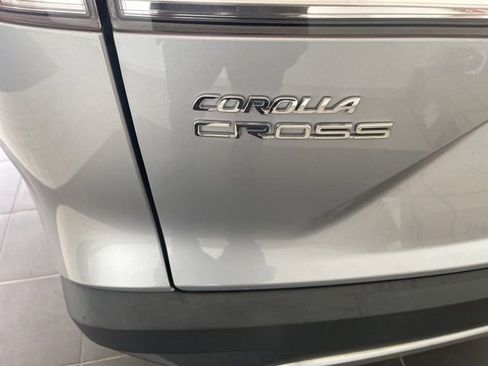 Used 2022 Toyota Corolla Cross L image 9