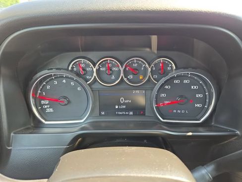Used 2019 Chevrolet Silverado 1500 LT Trail Boss w/ Convenience Package AWD/4WD image 16