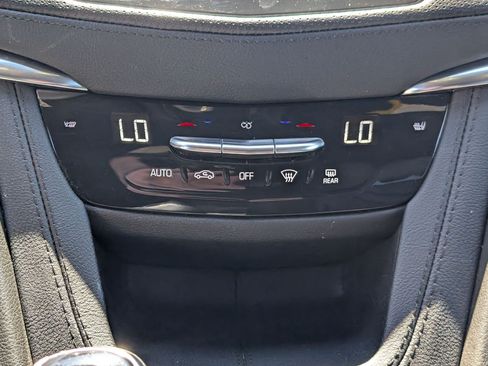 Used 2024 Cadillac XT6 Luxury w/ LPO, Floor Liner Package AWD/4WD image 21