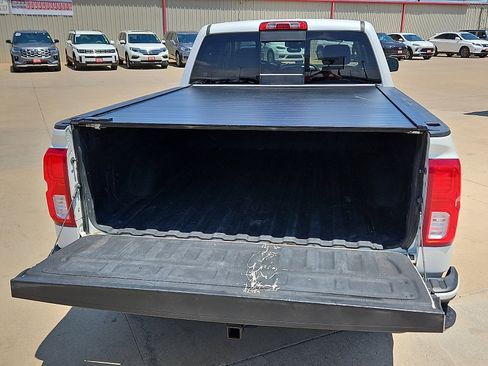 Used 2017 Chevrolet Silverado 1500 LTZ Z71 w/ LTZ Plus Package AWD/4WD image 7