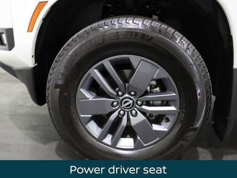 Certified 2025 Nissan Frontier SV w/ SV Convenience Package AWD/4WD image 6