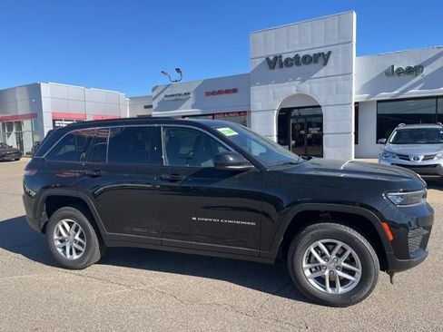 New 2025 Jeep Grand Cherokee 4WD image 7