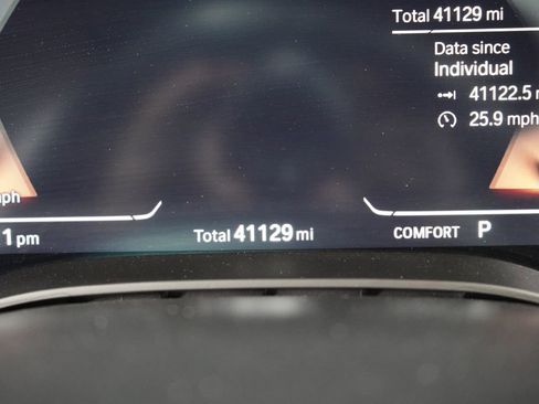 Used 2023 BMW M550i xDrive w/ Executive Package AWD/4WD image 17