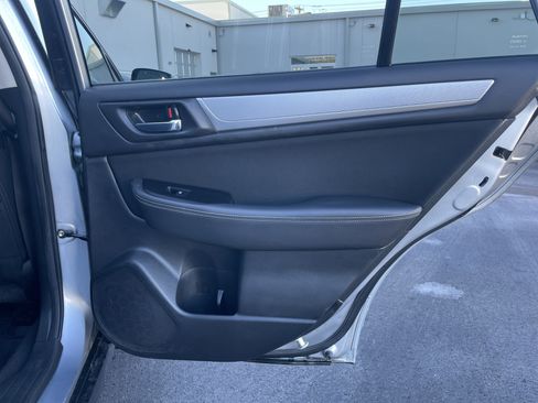 Used 2015 Subaru Outback 2.5i Premium image 17