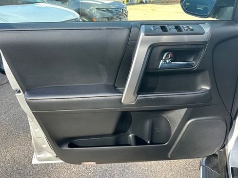 Used 2021 Toyota 4Runner SR5 Premium image 12