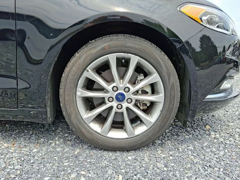 Used 2017 Ford Fusion Energi SE image 9