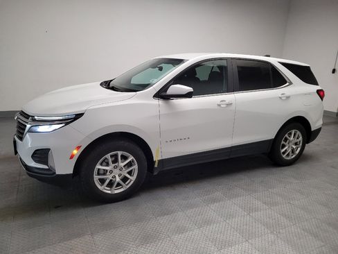 Used 2022 Chevrolet Equinox LT AWD/4WD image 2