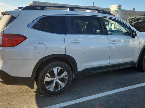 Used 2021 Subaru Ascent Premium w/ Convenience Package image 4