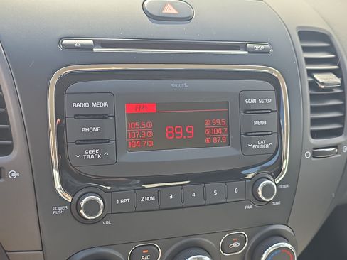 Used 2018 Kia Forte LX FWD image 23