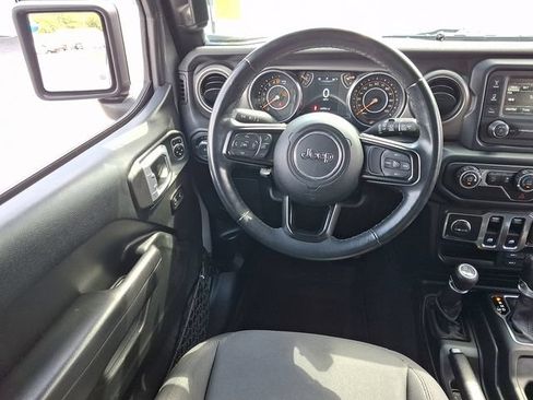 Used 2019 Jeep Wrangler Sport AWD/4WD image 11