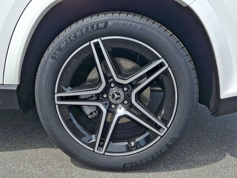 New 2026 Mercedes-Benz GLS 450 4MATIC image 5