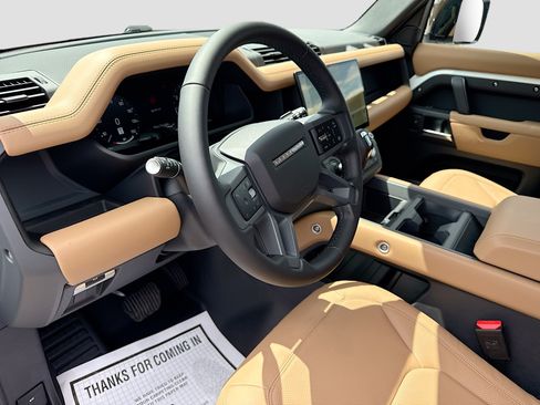 New 2026 Land Rover Defender 110 X-Dynamic SE AWD/4WD image 26