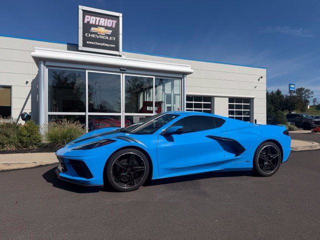 Used 2023 Chevrolet Corvette Stingray Coupe RWD image 2