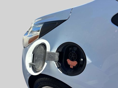 Used 2015 Chevrolet Spark LT FWD image 6
