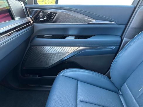 Used 2025 Cadillac Escalade IQ Luxury 2 w/ LPO, Radiant Package AWD/4WD image 25