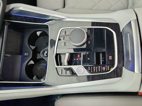 Used 2026 BMW X6 xDrive40i w/ Climate Comfort Package image 55