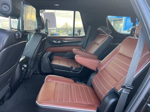 Used 2024 GMC Yukon Denali Ultimate image 16