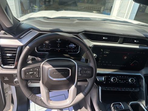Used 2024 GMC Sierra 1500 Denali w/ Denali Reserve Package AWD/4WD image 22