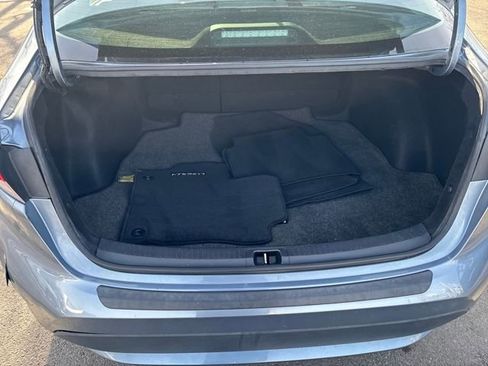 Used 2021 Toyota Corolla LE image 24