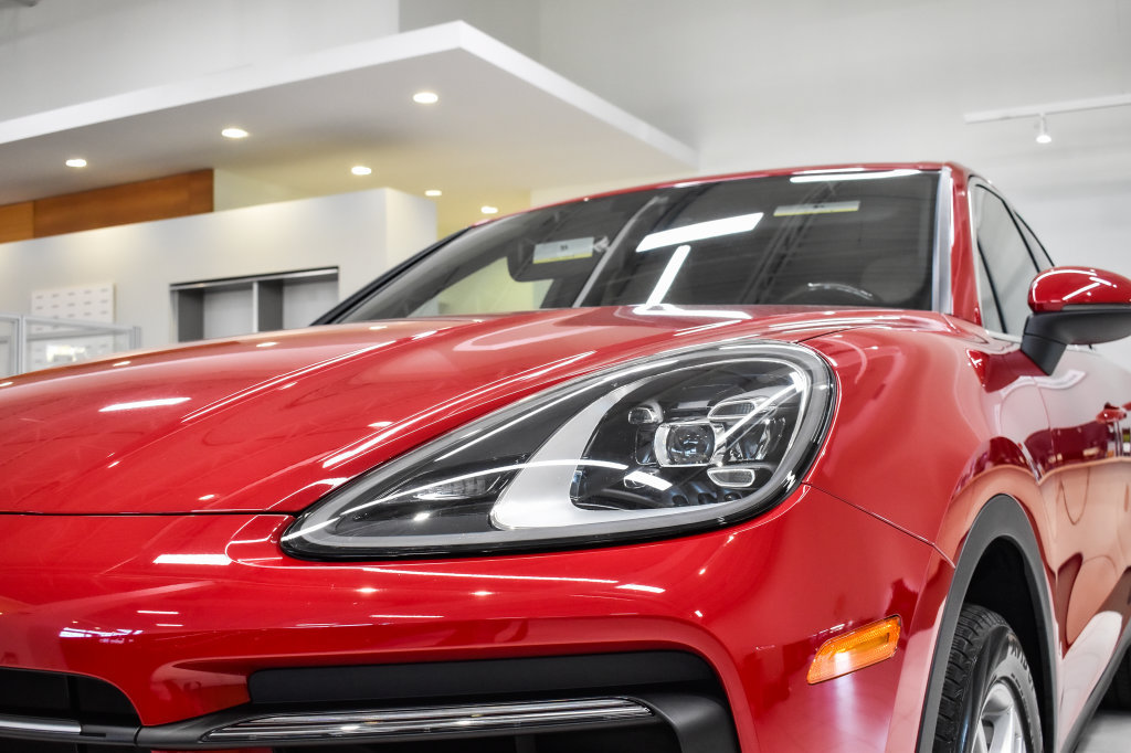 Used 2022 Porsche Cayenne AWD/4WD image 11