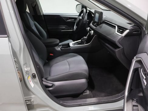 Used 2019 Toyota RAV4 XLE AWD/4WD image 22