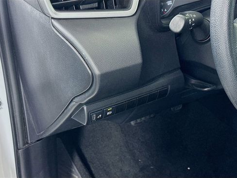 Certified 2024 Toyota Corolla LE FWD image 10