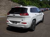 Used 2018 Jeep Cherokee Overland image 4
