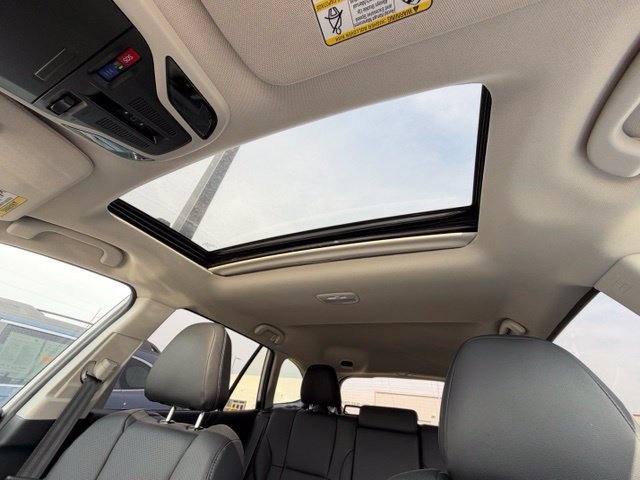 Certified 2025 Subaru Outback Touring XT AWD/4WD image 24
