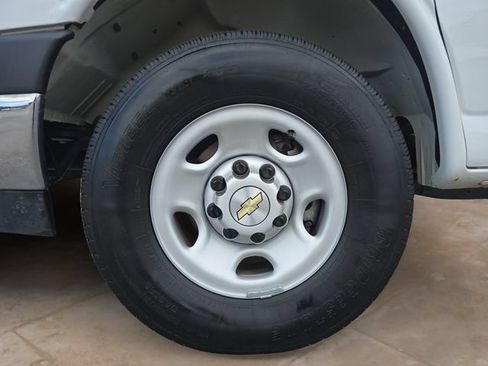 Used 2025 Chevrolet Express 2500 w/ Driver Convenience Package RWD image 14