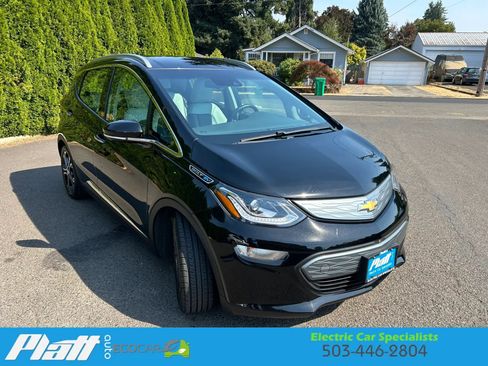 Used 2017 Chevrolet Bolt Premier w/ Driver Confidence II Package FWD image 10