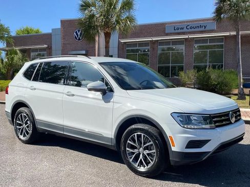 Used 2020 Volkswagen Tiguan SE FWD image 1