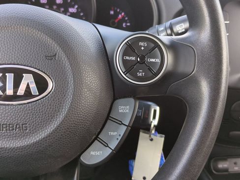 Used 2019 Kia Soul + FWD image 24