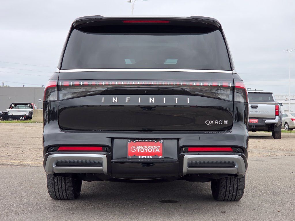 Used 2025 INFINITI QX80 Sensory AWD/4WD image 28