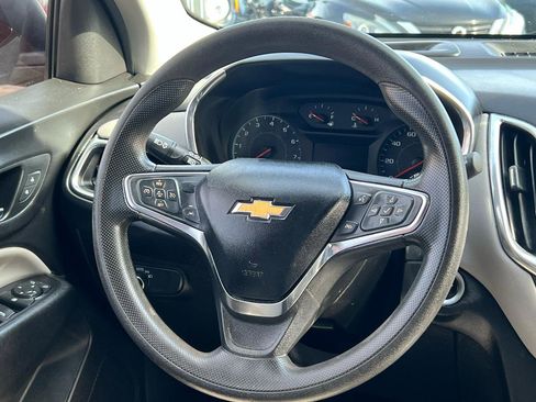 Used 2020 Chevrolet Equinox LS image 9