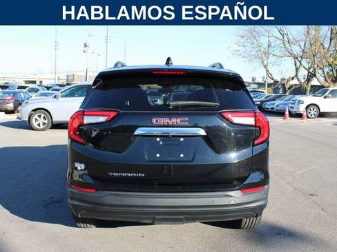 Used 2023 GMC Terrain SLE w/ Driver Convenience Package FWD image 4