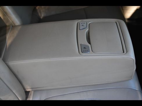 Used 2013 Hyundai Genesis 3.8 w/ Technology Pkg RWD image 28