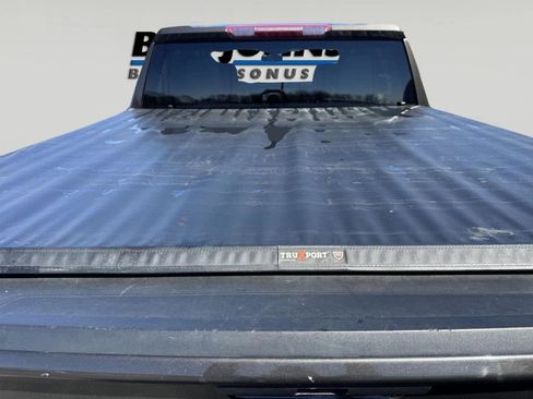 Used 2022 Chevrolet Silverado 1500 Custom image 11