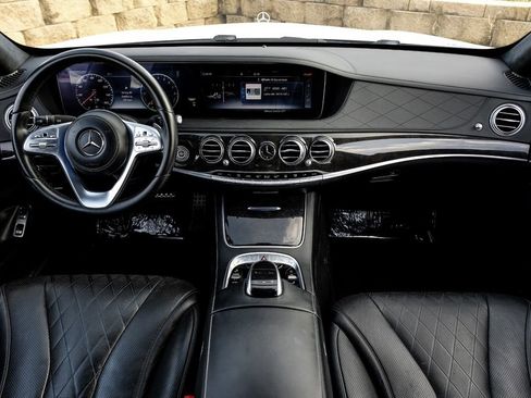 Used 2019 Mercedes-Benz S 560e w/ AMG Line Exterior image 14
