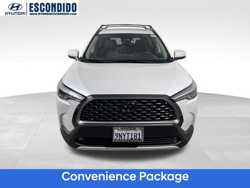 Used 2024 Toyota Corolla Cross XLE w/ Convenience Package image 8