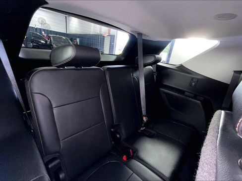 Used 2020 Chevrolet Traverse RS FWD image 35