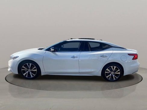 Used 2017 Nissan Maxima Platinum image 3