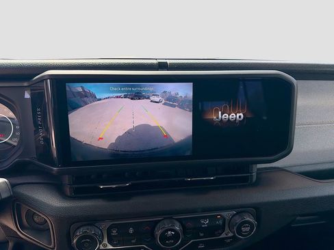 Used 2024 Jeep Wrangler Willys image 29