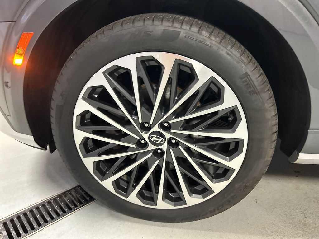 Used 2026 Hyundai Palisade Calligraphy AWD/4WD image 9