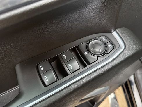 Used 2023 Chevrolet Silverado 1500 LT w/ Z71 Off-Road Package image 13